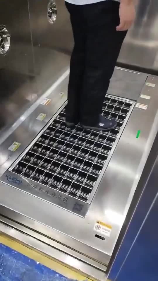 Klevo sole-cleaning deck — ISK Technologies cleanroom installation
